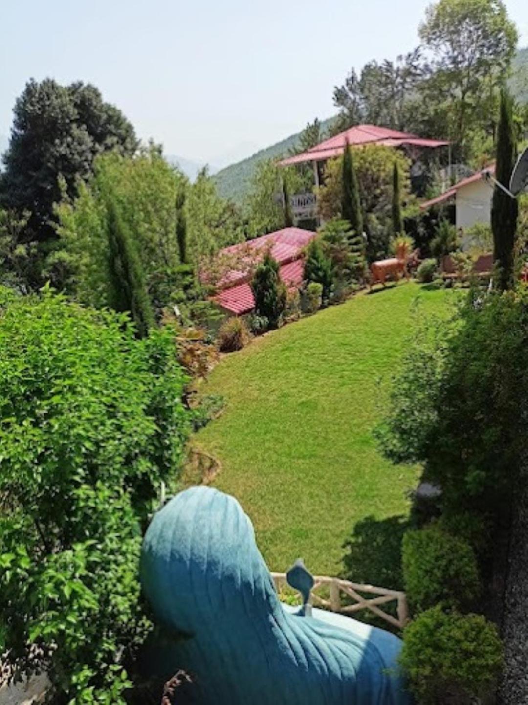 The Village Retreat Resort , Guptkashi Gupta Kāshi Zewnętrze zdjęcie